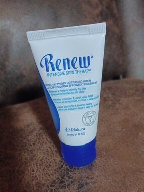 $4 Add-on New Renew Intensive Skin Therapy Moisturizing Lotion - 30 mL